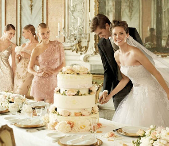 Beispiel: Einzigartige Brautmode, Foto: Wedding Center Wien.