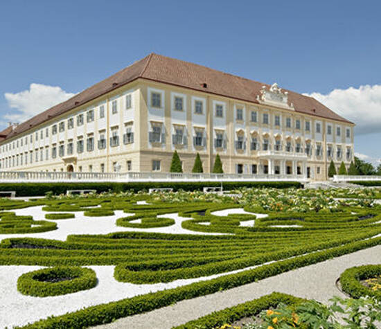 Beispiel: Außenansicht Schloss, Foto: Schloss Hof.