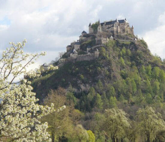 Beispiel: Burgansicht, Foto: Burg Hochosterwitz.