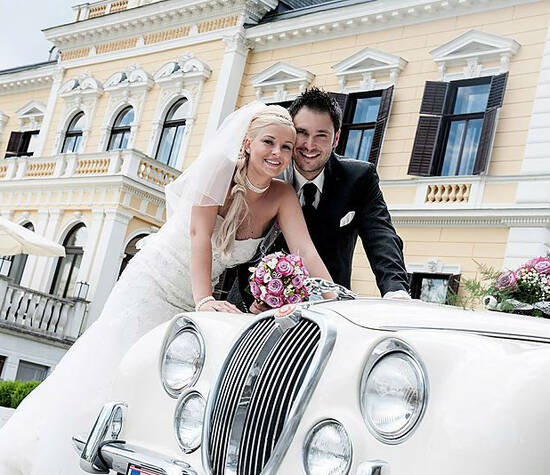 Beispiel: Jaguar S-Type als Hochzeitsauto, Foto: Royal Classics Oldtimer.
